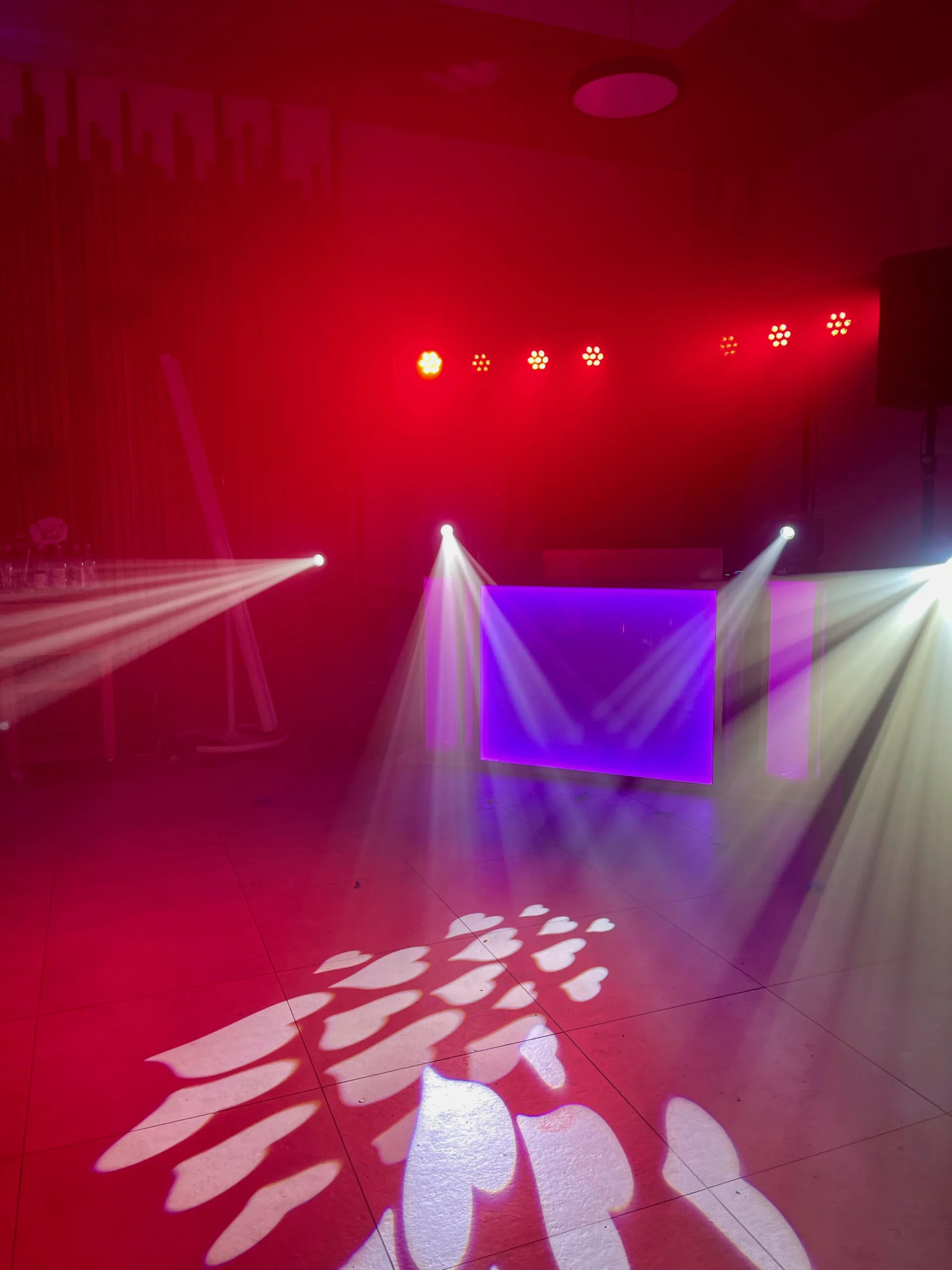 Moving Heads mit 4 Heads mit 2 LED Bars